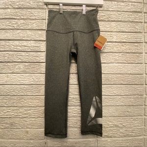 NWT Skinny Capri High-rise Reebok Leggings
